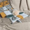 Doudou Et Compagnie - Boh'Aime - Doudou Plat Pétale Lion Jaune Vert Blanc 27 Cm -Jouets En Peluche Boutique bohaime2020plat20petale20lion20jaune20vert20blanc202720cm