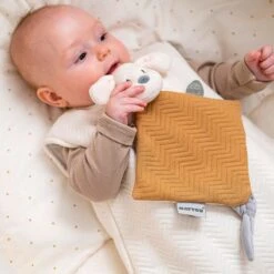 Nattou - Charlie Le Chien - Mini Doudou Plat Marron Caramel Jacquard 20 Cm -Jouets En Peluche Boutique charlie20chien2020plat20marron20caramel20jacquard202020cm 1