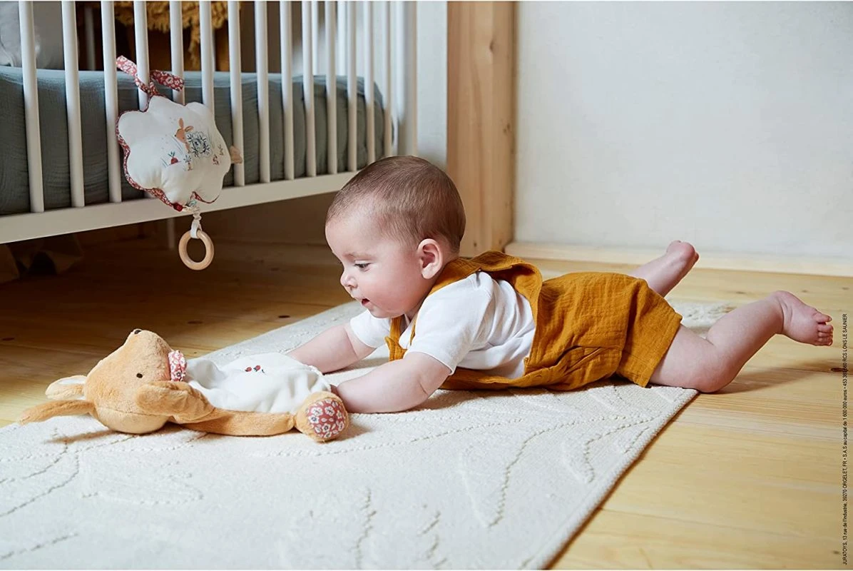 Kaloo - Petites Chansons - Doudou Marionnette Lapin Marron 25 Cm 6 Kaloo - Petites Chansons - Doudou Marionnette Lapin Marron 25 Cm – Image 4