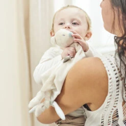 Nattou - Roméo Jules Sally - Maxi Doudou Ours Beige 40 Cm 7 Nattou - Roméo Jules Sally - Maxi Doudou Ours Beige 40 Cm -Jouets En Peluche Boutique romeo20jules20sally2020maxi20ours20beige204020cm 1