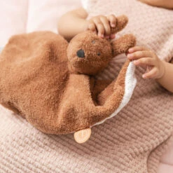 Nattou - Susie Et Bonnie - Doudou Plat Lapin éponge Marron Rouille 27 Cm 9 Nattou - Susie Et Bonnie - Doudou Plat Lapin éponge Marron Rouille 27 Cm -Jouets En Peluche Boutique susie20et20bonnie2020plat20lapin20eponge20marron20rouille202720cm 1
