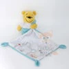 Disney - Winnie L'ourson - Doudou Mouchoir Blanc Bleu 25 Cm -Jouets En Peluche Boutique winnie20lourson2020mouchoir20blanc20bleu202520cm