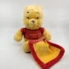 Disney - Winnie L'ourson - Peluche Avec Doudou Jaune Rouge 30 Cm -Jouets En Peluche Boutique winnie20lourson2020peluche20avec20jaune20rouge203020cm